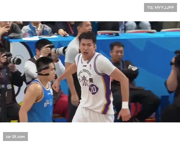 北京德比北控客场逆转胜 邹雨宸21分15篮板成内线支柱